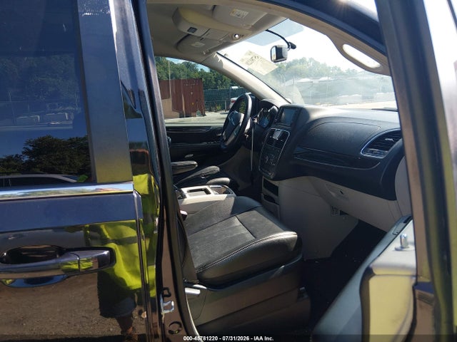 2014 Chrysler Town & Country Touring მანქანა იყიდება აუქციონზე, vin: 2C4RC1BG0ER408249, აუქციონის ნომერი: 45781220