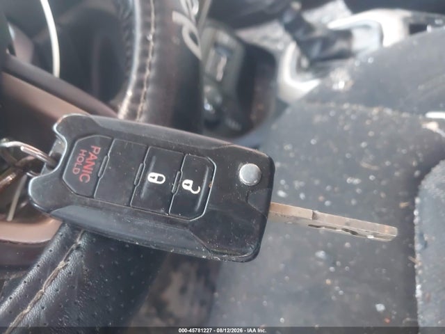 Продажа на аукционе авто 2015 Jeep Renegade Latitude, vin: ZACCJBBH0FPB68208, номер лота: 45781227