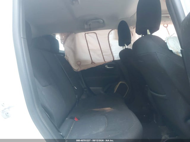Продажа на аукционе авто 2015 Jeep Renegade Latitude, vin: ZACCJBBH0FPB68208, номер лота: 45781227