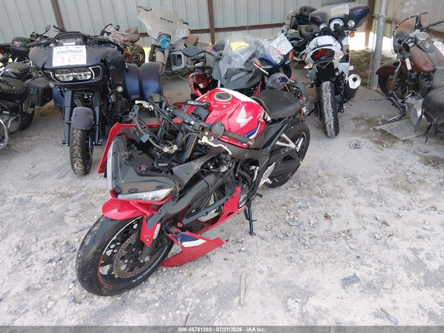 Honda CBR650 R 2025 MLHRH155XS5100636 Image 2