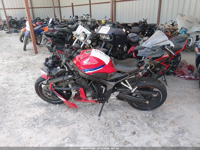 Honda CBR650 R 2025 MLHRH155XS5100636 Image 13
