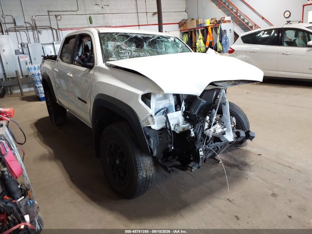 2023 Toyota Tacoma Sr5 V6 მანქანა იყიდება აუქციონზე, vin: 3TMCZ5AN0PM637794, აუქციონის ნომერი: 45781358