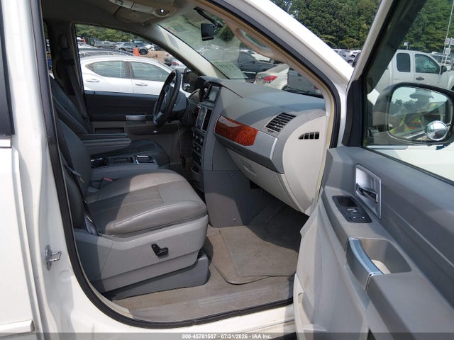2008 Chrysler Town & Country Touring მანქანა იყიდება აუქციონზე, vin: 2A8HR54P08R800286, აუქციონის ნომერი: 45781507