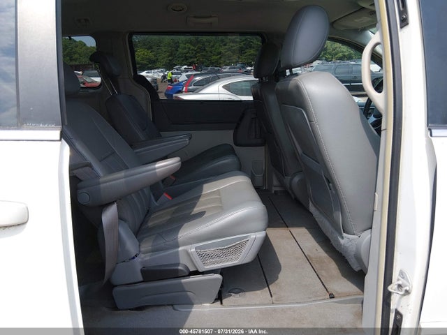 2008 Chrysler Town & Country Touring მანქანა იყიდება აუქციონზე, vin: 2A8HR54P08R800286, აუქციონის ნომერი: 45781507