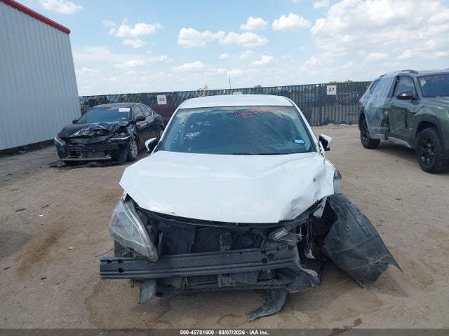 Продажа на аукционе авто 2015 Nissan Sentra Sr, vin: 3N1AB7AP1FY337913, номер лота: 45781600