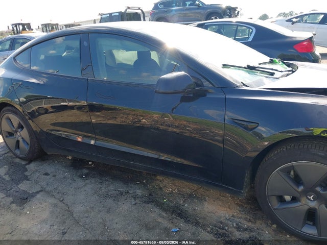 2022 Tesla Model 3 Long Range Dual Motor All-wheel Drive მანქანა იყიდება აუქციონზე, vin: 5YJ3E1EB0NF261409, აუქციონის ნომერი: 45781659