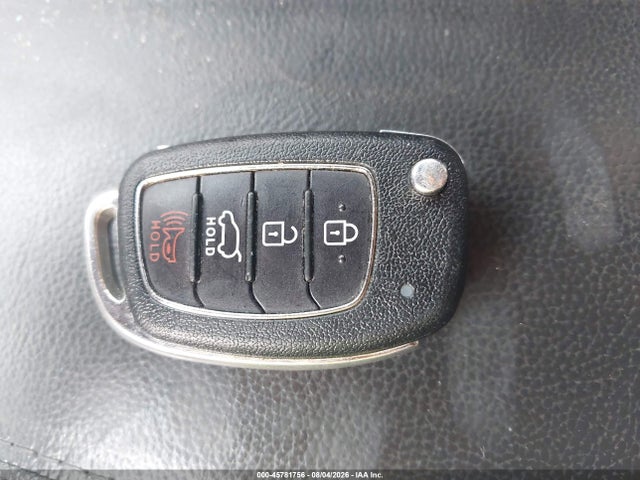 Продаж на аукціоні авто 2017 Hyundai Santa Fe Sport 2.4l, vin: 5XYZT3LB8HG393023, номер лоту: 45781756
