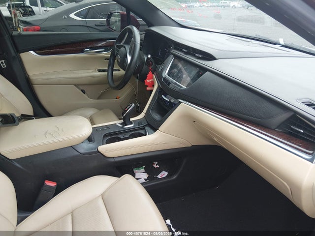 45781824 :رقم المزاد ، 1GYKNCRS8HZ229382 vin ، 2017 Cadillac Xt5 Premium Luxury مزاد بيع