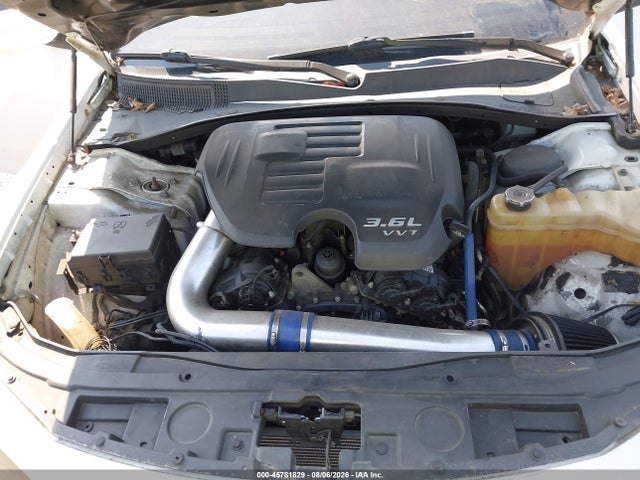 Chrysler 300 S 2017 2C3CCABG1HH657552 Image 10