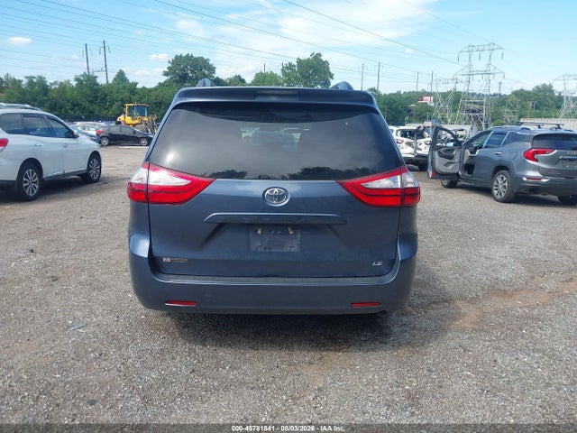 5TDKZ3DC2HS849379 Toyota Sienna Le 8 Passenger