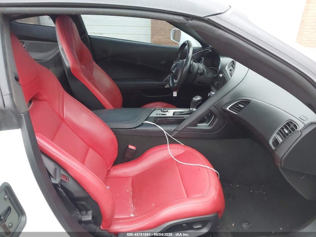Продажа на аукционе авто 2015 Chevrolet Corvette Stingray, vin: 1G1YB2D72F5113324, номер лота: 45781891