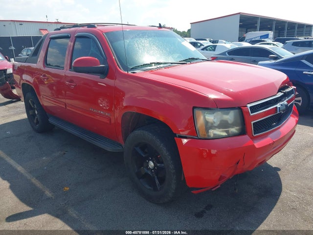 45781898 :رقم المزاد ، 3GNTKFE31BG143736 vin ، 2011 Chevrolet Avalanche 1500 Lt1 مزاد بيع
