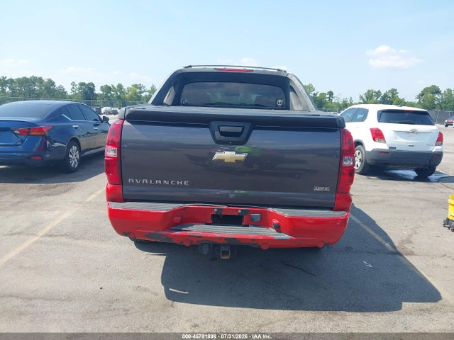 45781898 :رقم المزاد ، 3GNTKFE31BG143736 vin ، 2011 Chevrolet Avalanche 1500 Lt1 مزاد بيع