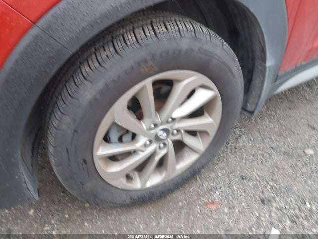KM8J3CA44HU404031 Hyundai TUCSON SE