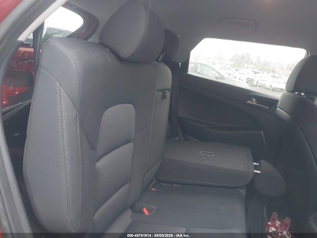 KM8J3CA44HU404031 Hyundai TUCSON SE