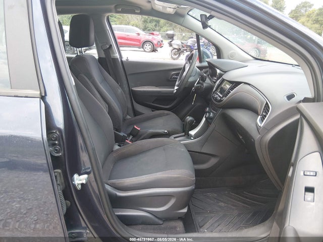 Chevrolet TRAX LS 2018 3GNCJKSB8JL207641 Image 5