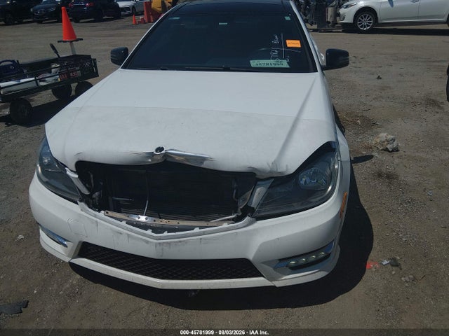 45781999 :رقم المزاد ، WDDGJ4HB1FG391741 vin ، 2015 Mercedes-benz C 250 مزاد بيع