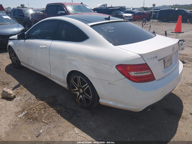 45781999 :رقم المزاد ، WDDGJ4HB1FG391741 vin ، 2015 Mercedes-benz C 250 مزاد بيع