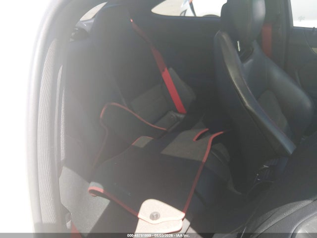 45781999 :رقم المزاد ، WDDGJ4HB1FG391741 vin ، 2015 Mercedes-benz C 250 مزاد بيع