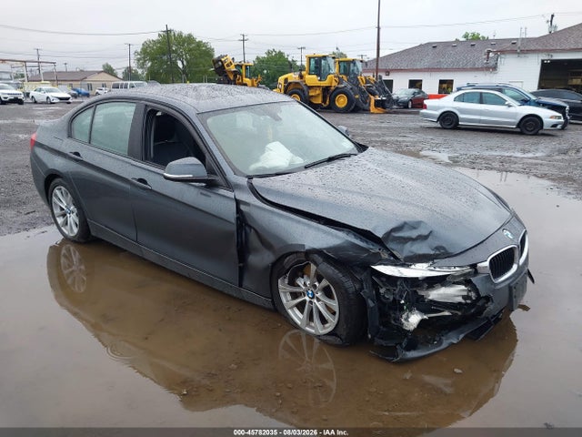 45782035 :رقم المزاد ، WBA8E5G54GNT41298 vin ، 2016 Bmw 320i Xdrive مزاد بيع