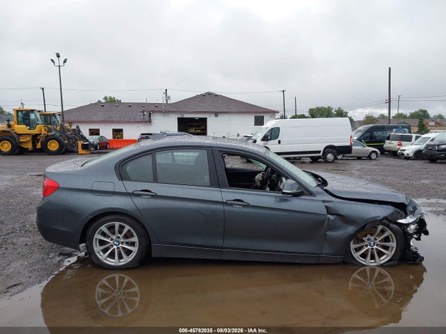 Продаж на аукціоні авто 2016 Bmw 320i Xdrive, vin: WBA8E5G54GNT41298, номер лоту: 45782035