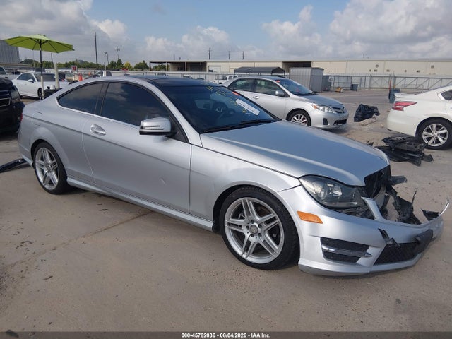 Продажа на аукционе авто 2015 Mercedes-benz C 250, vin: WDDGJ4HB5FG410078, номер лота: 45782036