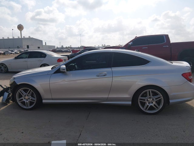 Продажа на аукционе авто 2015 Mercedes-benz C 250, vin: WDDGJ4HB5FG410078, номер лота: 45782036