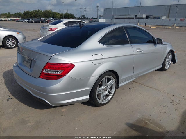 Продажа на аукционе авто 2015 Mercedes-benz C 250, vin: WDDGJ4HB5FG410078, номер лота: 45782036