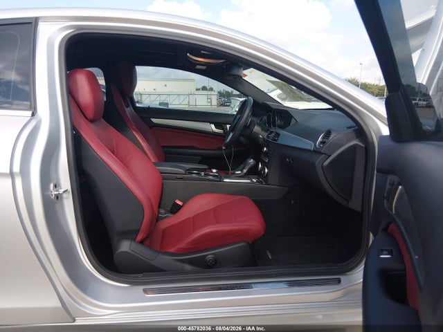Продажа на аукционе авто 2015 Mercedes-benz C 250, vin: WDDGJ4HB5FG410078, номер лота: 45782036