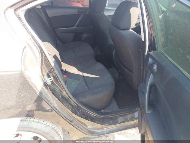 45782059 :رقم المزاد ، JM1BL1UF6B1406060 vin ، 2011 Mazda Mazda3 I Sport مزاد بيع