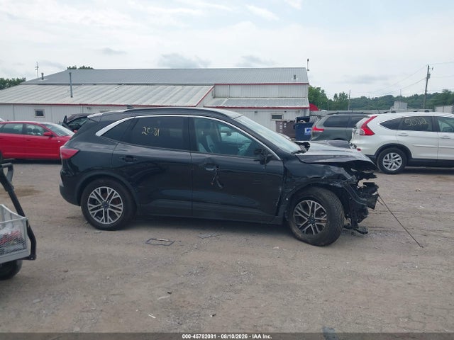 45782081 :رقم المزاد ، 1FMCU9H93LUC13879 vin ، 2020 Ford Escape Sel مزاد بيع
