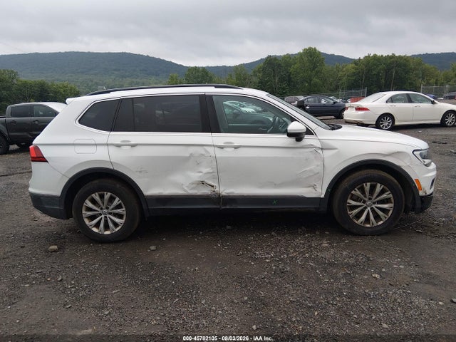 Продаж на аукціоні авто 2018 Volkswagen Tiguan, vin: 3VV2B7AX3JM154239, номер лоту: 45782105