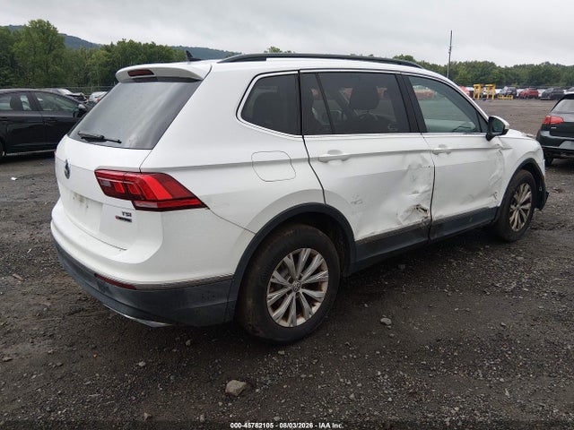 Продаж на аукціоні авто 2018 Volkswagen Tiguan, vin: 3VV2B7AX3JM154239, номер лоту: 45782105