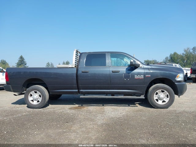 3C63R3GT7JG304824 RAM 3500 Tradesman 4x4 8&#039; Box