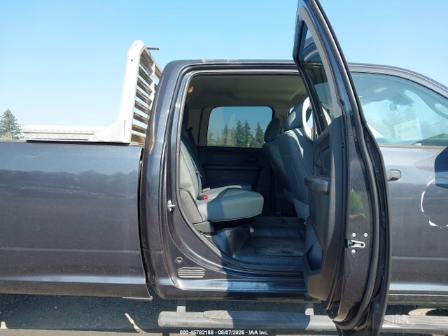 3C63R3GT7JG304824 RAM 3500 Tradesman 4x4 8&#039; Box