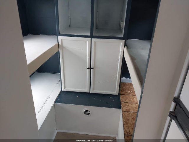 45782249 :رقم المزاد ، 1UJBJ02M151JG0228 vin ، 2005 Jayco Other مزاد بيع