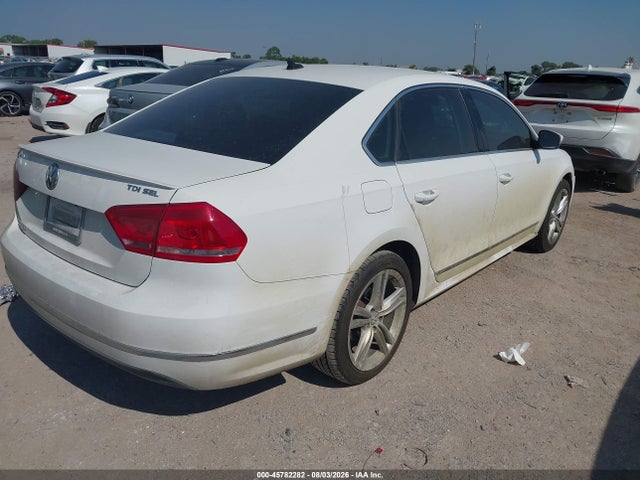 Продажа на аукционе авто 2014 Volkswagen Passat 2.0l Tdi Sel Premium, vin: 1VWCN7A35EC070807, номер лота: 45782282