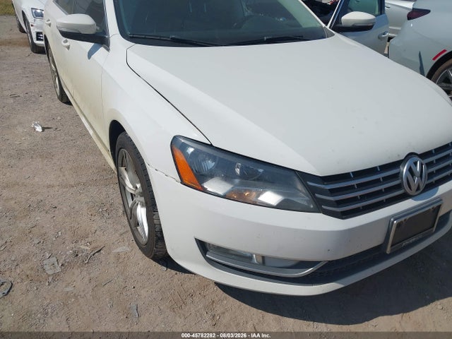 Продажа на аукционе авто 2014 Volkswagen Passat 2.0l Tdi Sel Premium, vin: 1VWCN7A35EC070807, номер лота: 45782282
