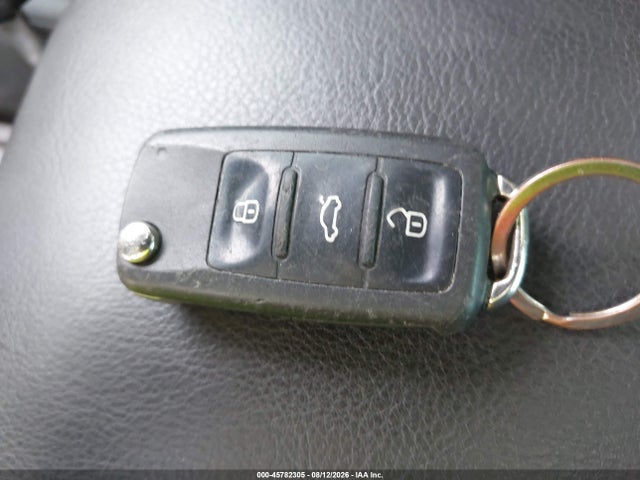 2015 Volkswagen Tiguan Se მანქანა იყიდება აუქციონზე, vin: WVGBV7AX5FW521568, აუქციონის ნომერი: 45782305