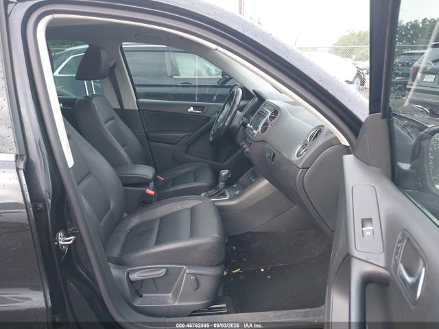 2015 Volkswagen Tiguan Se მანქანა იყიდება აუქციონზე, vin: WVGBV7AX5FW521568, აუქციონის ნომერი: 45782305