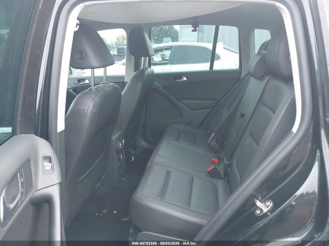 2015 Volkswagen Tiguan Se მანქანა იყიდება აუქციონზე, vin: WVGBV7AX5FW521568, აუქციონის ნომერი: 45782305