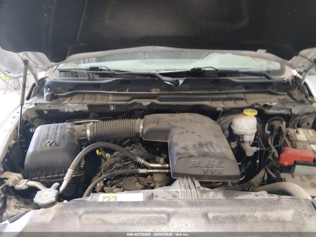 3C6JR7AG5JG310647 RAM 1500 Tradesman 4x4 6&#039;4 Box