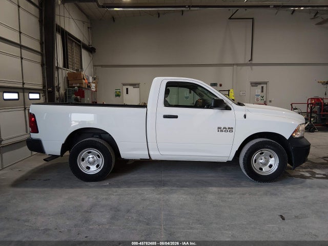 3C6JR7AG5JG310647 RAM 1500 Tradesman 4x4 6&#039;4 Box