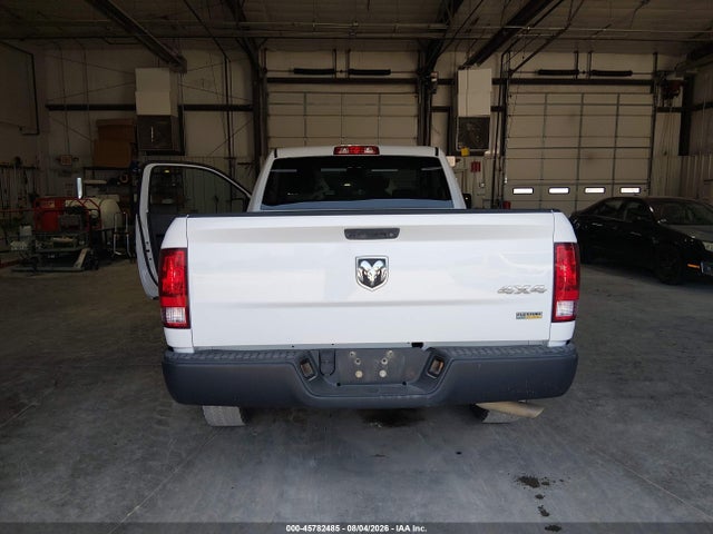 3C6JR7AG5JG310647 RAM 1500 Tradesman 4x4 6&#039;4 Box