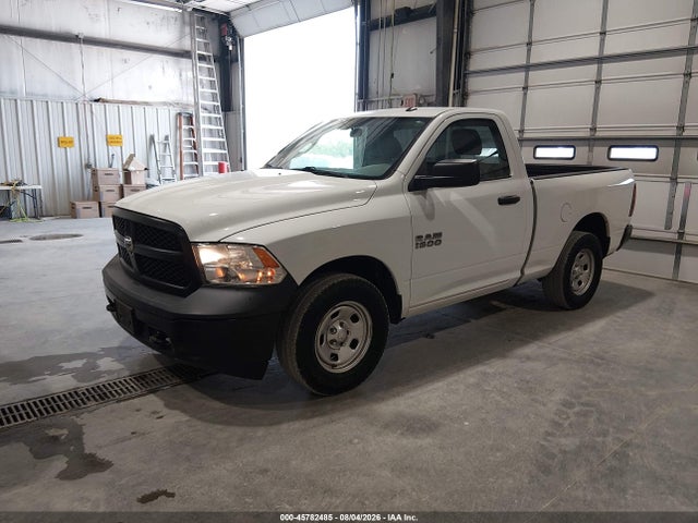 3C6JR7AG5JG310647 RAM 1500 Tradesman 4x4 6&#039;4 Box