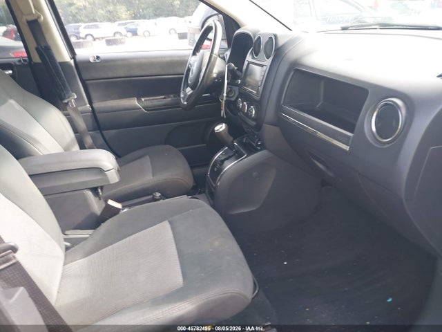 45782495 :رقم المزاد ، 1J4NF1FB4BD150248 vin ، 2011 Jeep Compass مزاد بيع