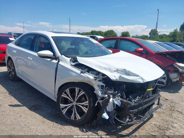 2022 Volkswagen Passat 2.0t Se მანქანა იყიდება აუქციონზე, vin: 1VWSA7A34NC007706, აუქციონის ნომერი: 45782566