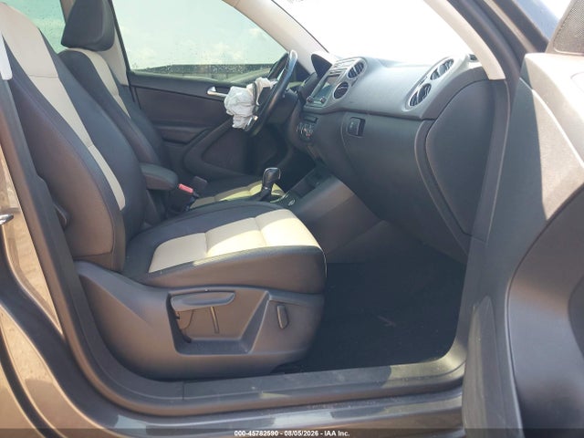 Aukcja sprzedaży 2016 Volkswagen Tiguan Se, vin: WVGAV7AX4GW542019, numer aukcji: 45782590
