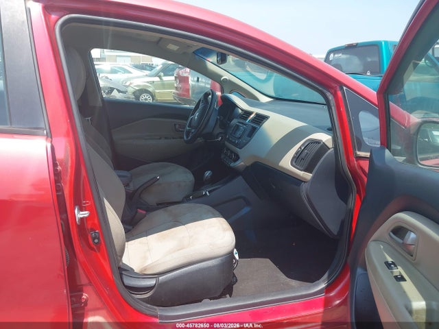 45782650 :رقم المزاد ، KNADN4A33F6458590 vin ، 2015 Kia Rio Ex مزاد بيع