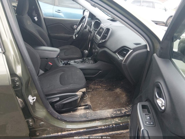 45782759 :رقم المزاد ، 1C4PJMCX7KD155264 vin ، 2019 Jeep Cherokee Latitude 4x4 مزاد بيع